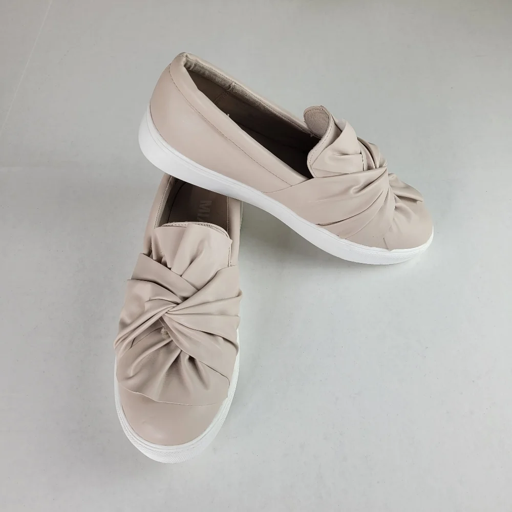 Mia Zoe Blush Bow Slip-On Sneakers